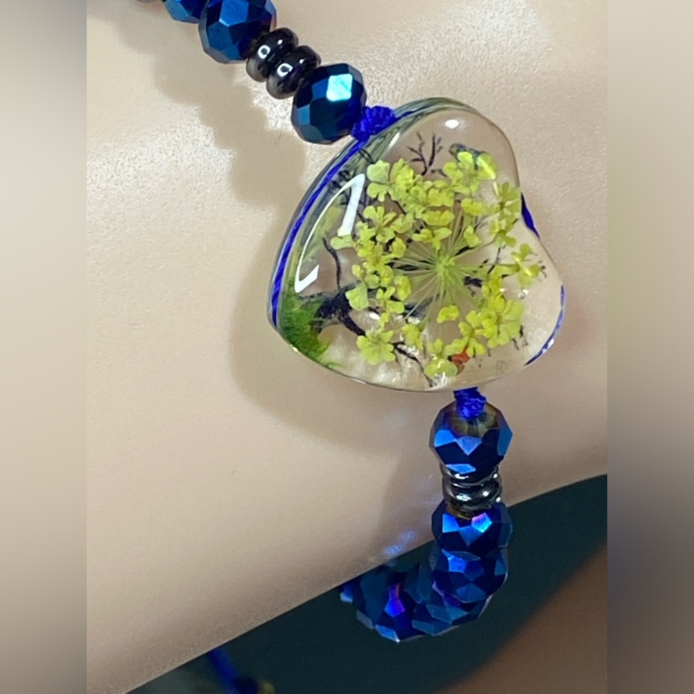 Cute Bracelet, made thread / style Heard-tree of Life